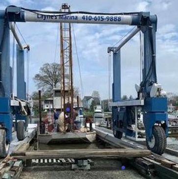 Travel lift gantry crane at marina